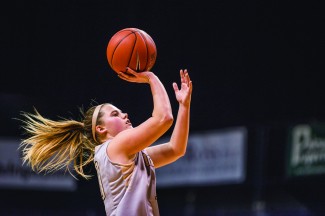 File photo by Philip Vukelich | Argonaut Stacey Barr attempts a shot in Idaho's 58-54 victory over Grand Canyon Thursday in the Coawan Spectrum. Barr is the leading scorer and an emerging leader on Idaho's 14-7 women's basketball team. The Vandals are 7-0 in WAC play and on pace for a second straight NCAA Tournament apperarance.