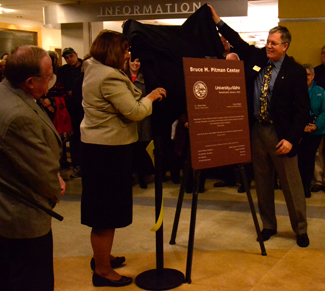 Amelia Warden | Argonaut University of Idaho President Chuck Staben and Provost Katherine G. Aiken unviel the placks dedicated to the Bruce M. Pitman Center on Thursday, Jan. 15, 2015.