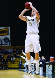Amelia C Warden | Argonaut Connor Hill shoots a 3 against Sacramento State.