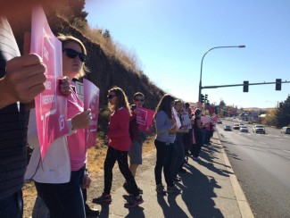 Ryan Tarinelli | Argonaut Groups of planned Parenthood Supporters and protesters gathered in Pullman Saturday. 