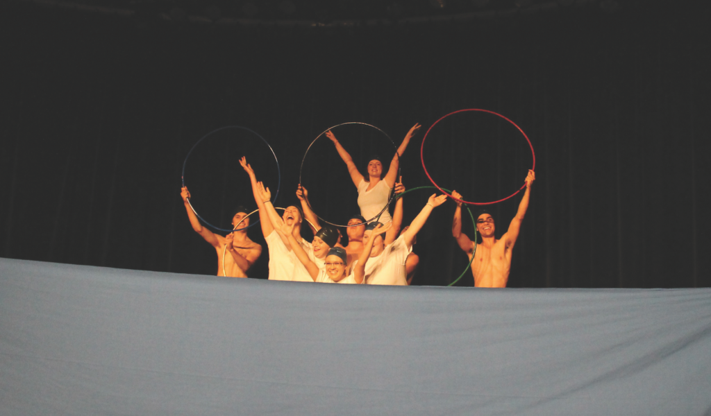 Kevin neighbors | Argonaut Phi Delta Theta fraternity and Kappa Delta sorority wrap up their winning skit at the Homecoming Anthems.