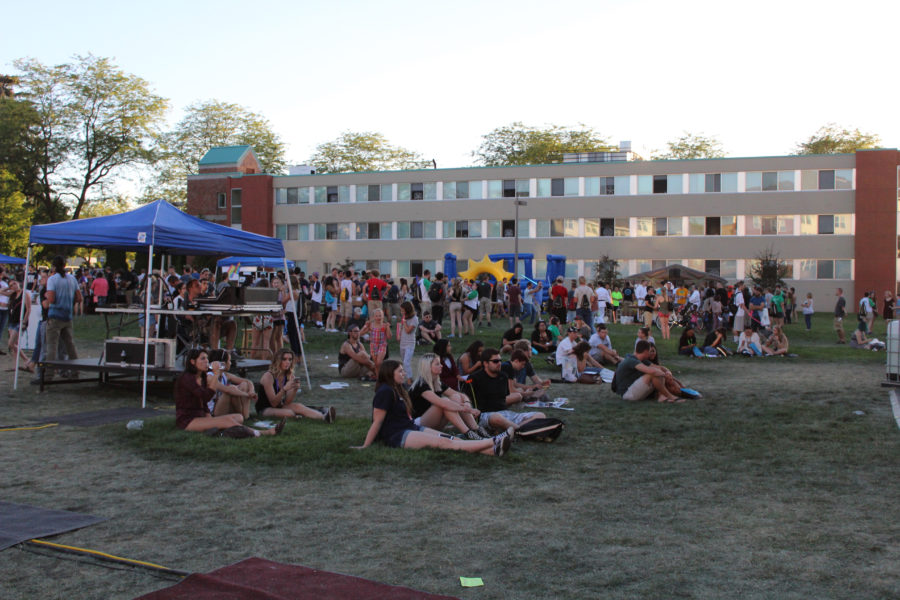Diamond Koloski | Argonaut Students relax on the Tower Lawn during Palousafest on Saturday evening.