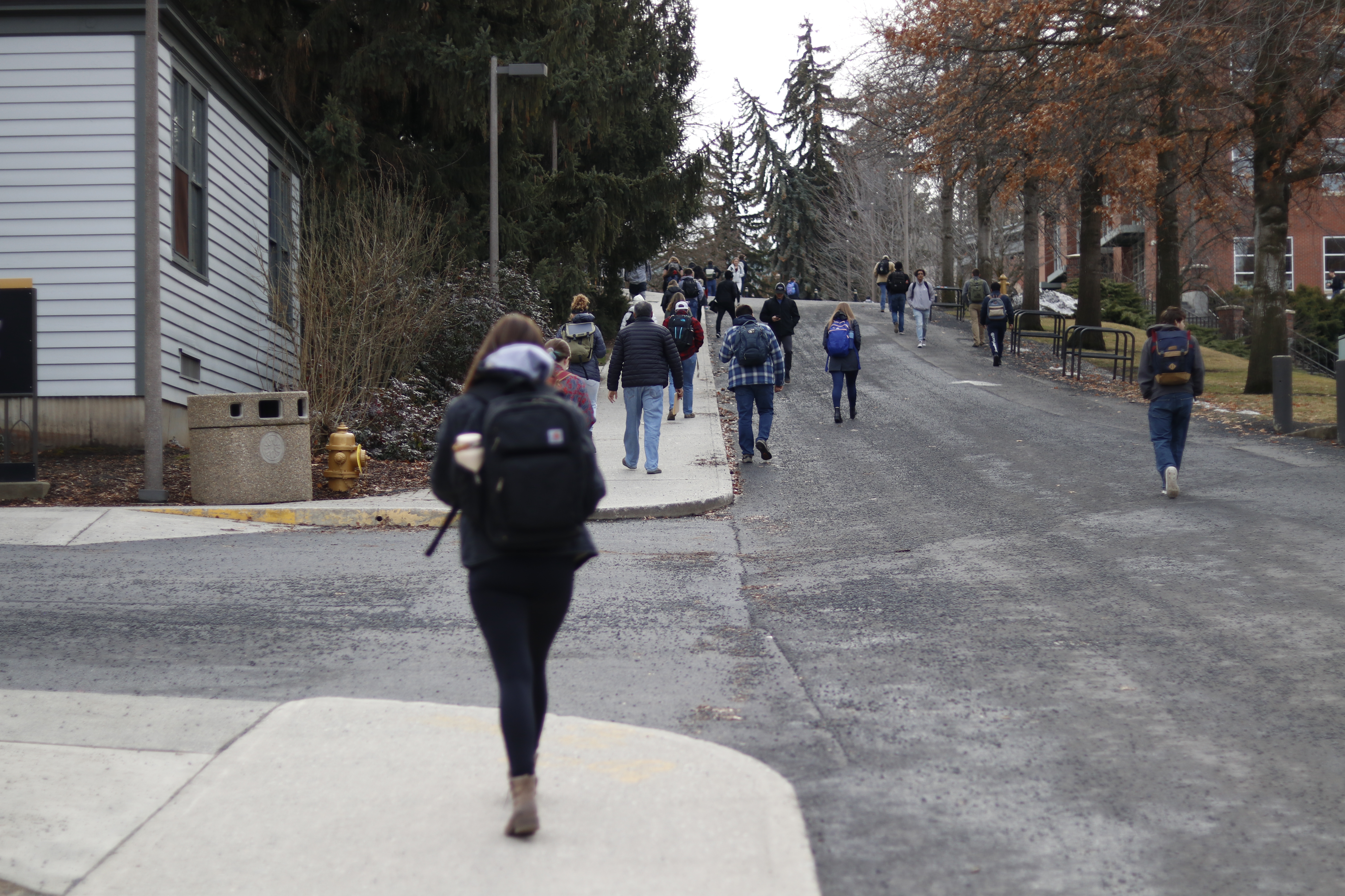 Students walk up to the University of Idaho campus. Saydee Brass | Argonaut