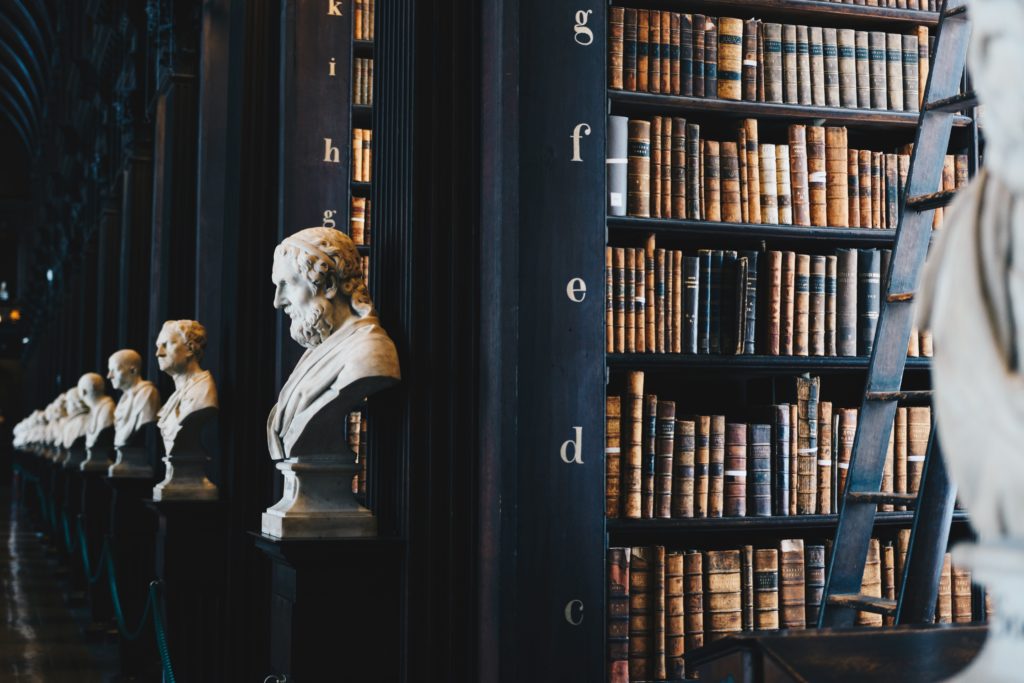 Book shelves | Unsplash | courtesy