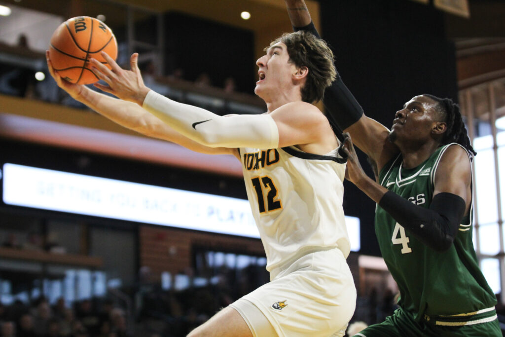 Vandals fall into early hole; split the season series with Montana State 