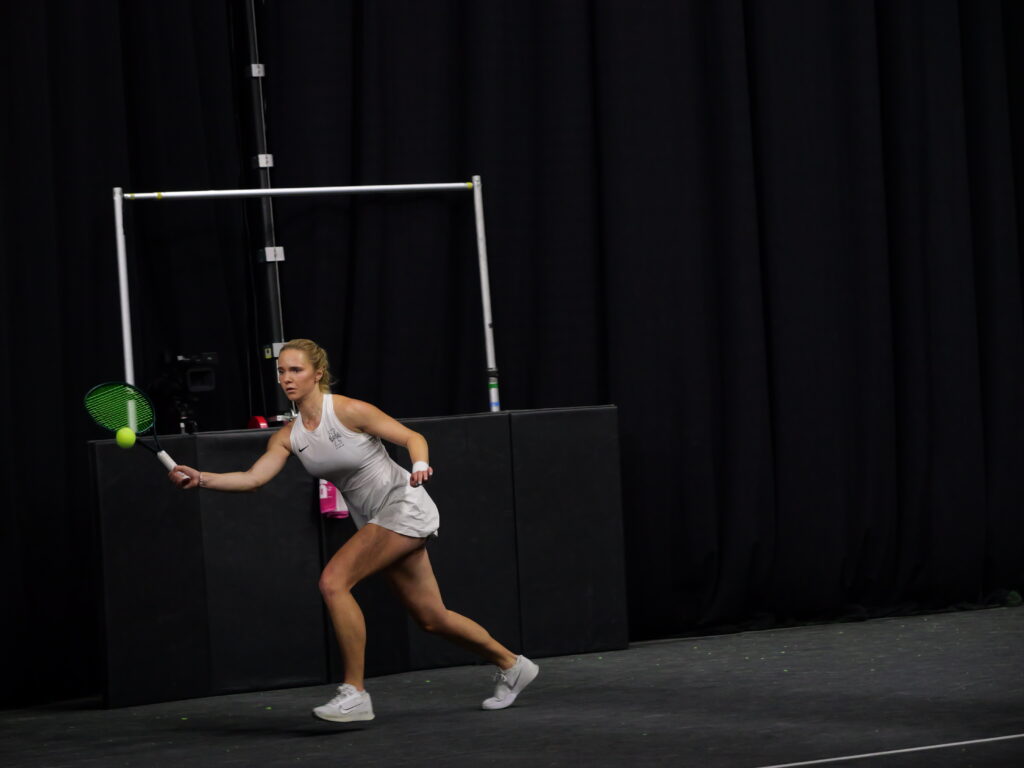 Vandals split final non-conference weekend with New Mexico and South Dakota 